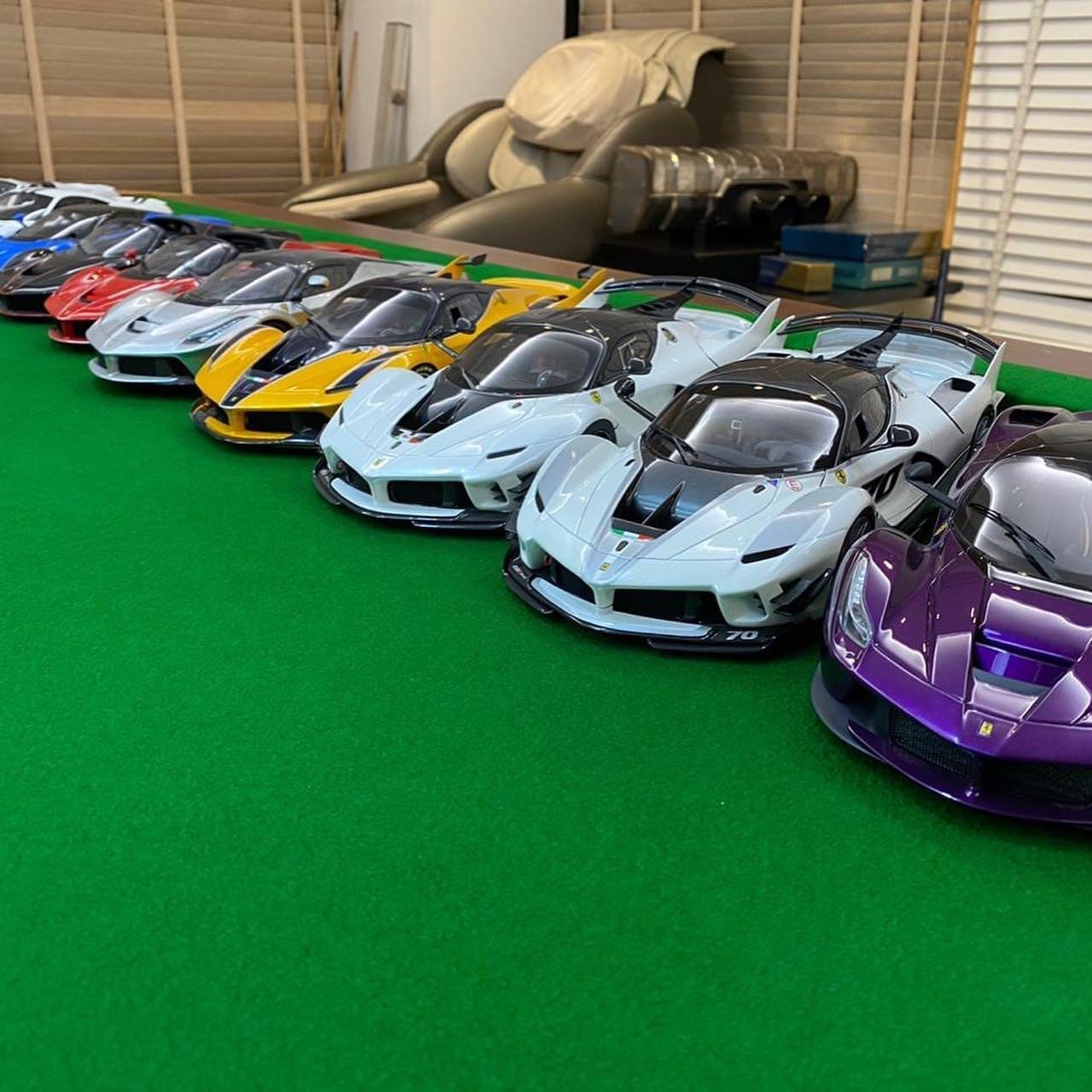 汽车美图：1/18法拉利大规模聚会