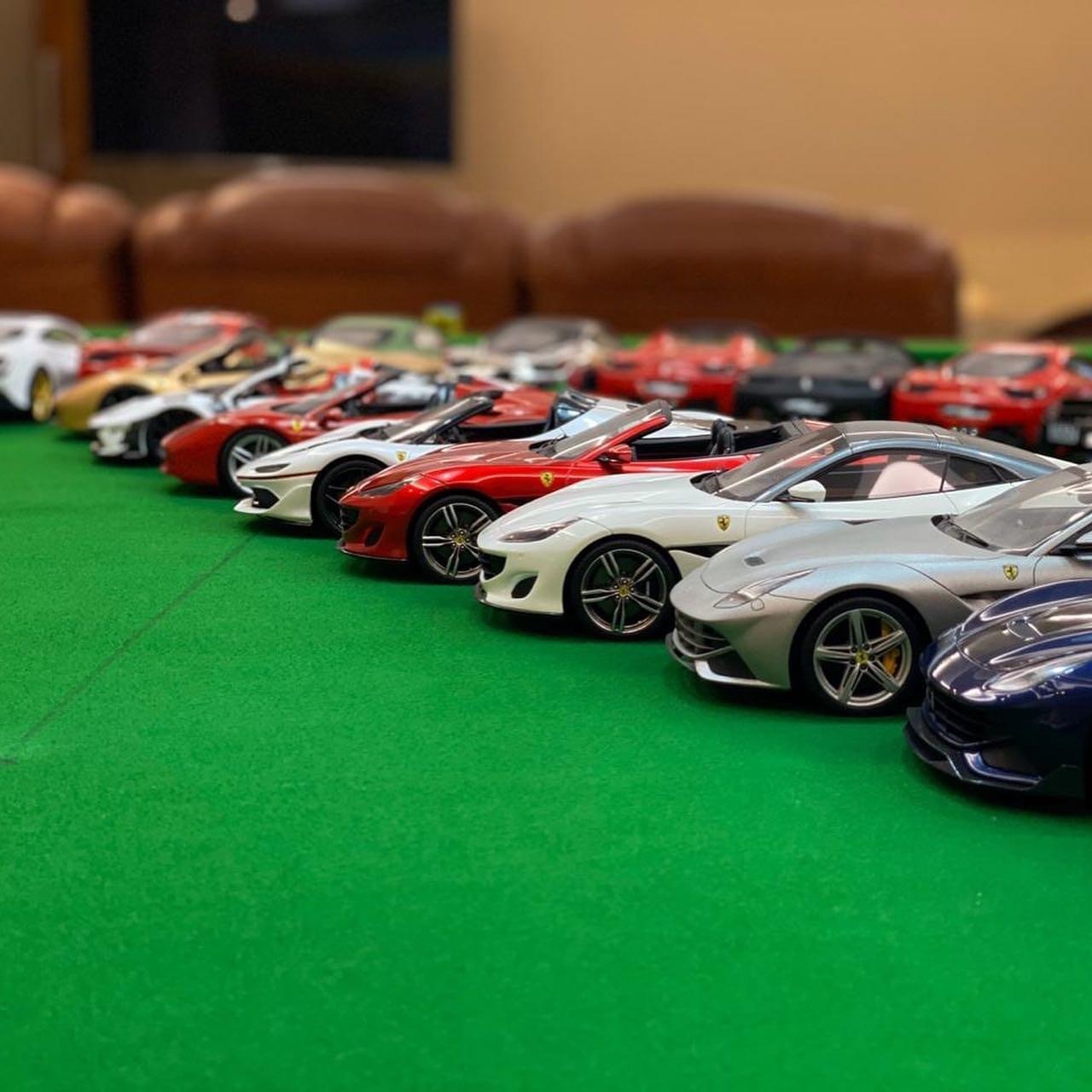 汽车美图：1/18法拉利大规模聚会