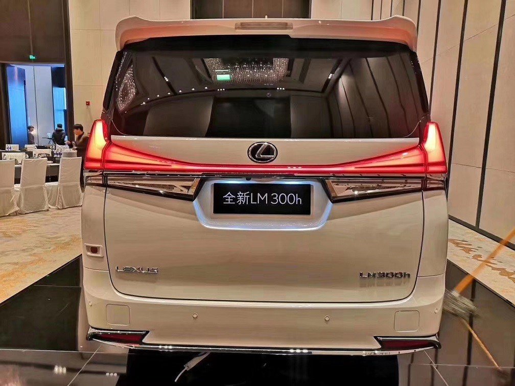 据报道，雷克萨斯LM将于2月24日正式上市销售