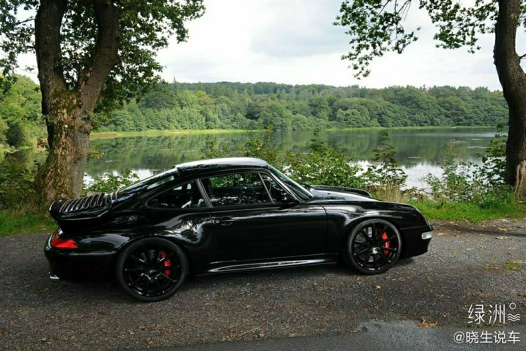 好看的汽车图片：保时捷993，不老传说