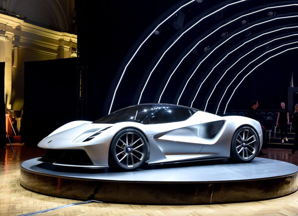 拥有2000马力的怪兽路特斯Evija