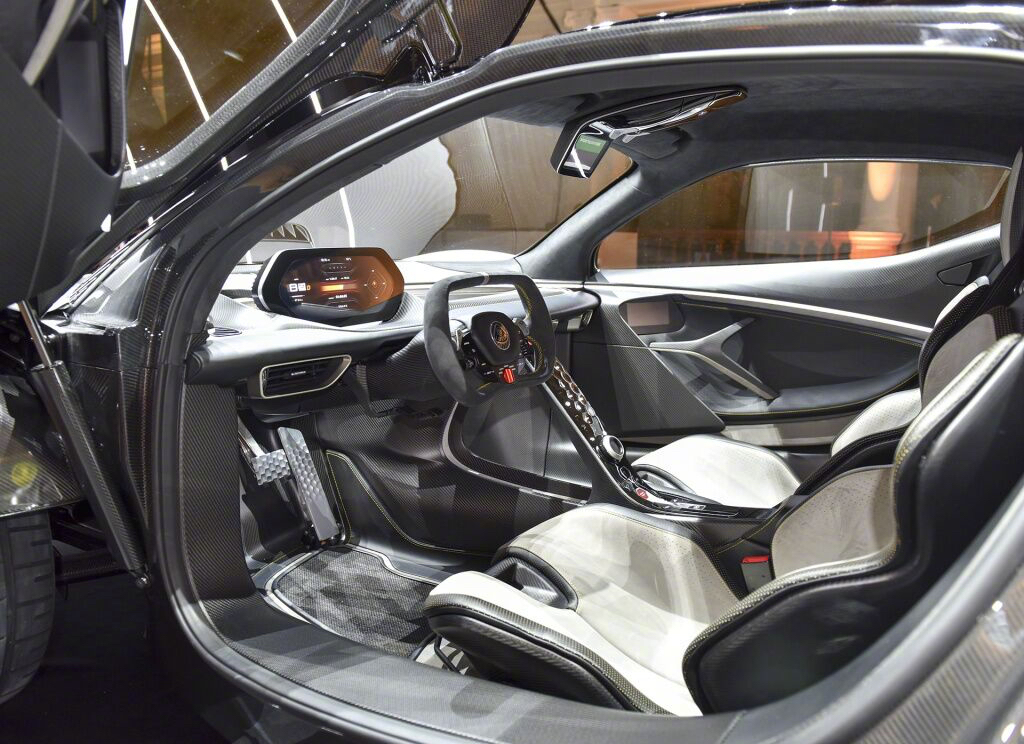 拥有2000马力的怪兽路特斯Evija