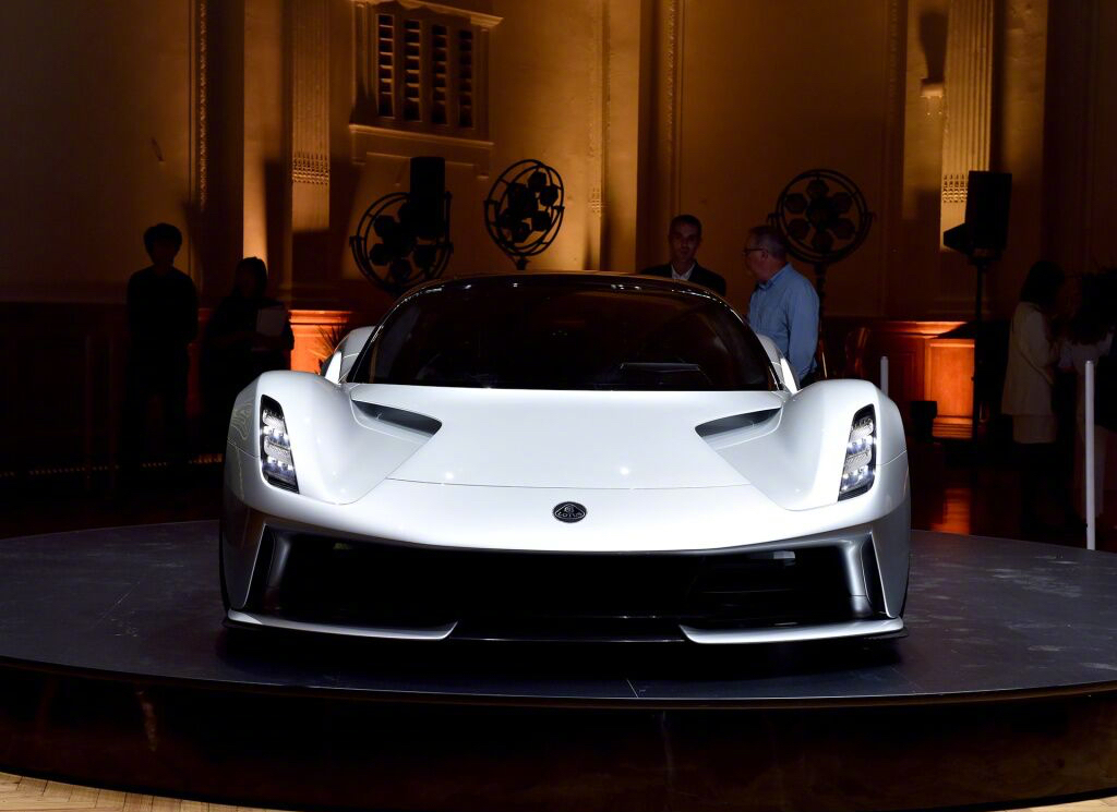 拥有2000马力的怪兽路特斯Evija