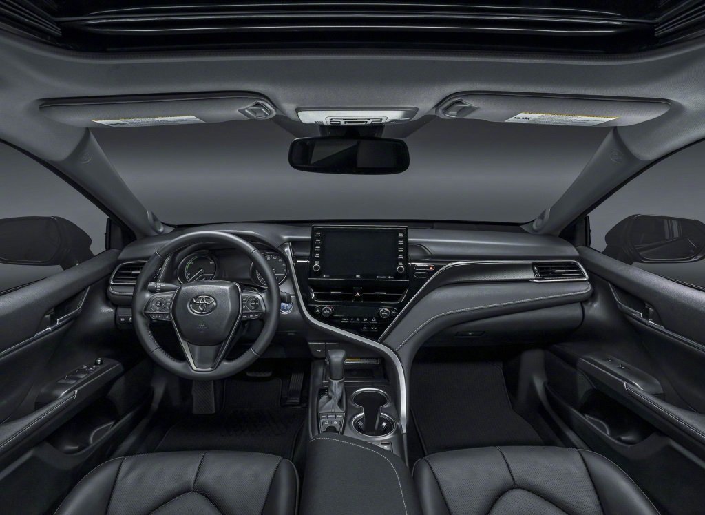 美版中期该款凯美瑞，前脸大嘴变得更大了……