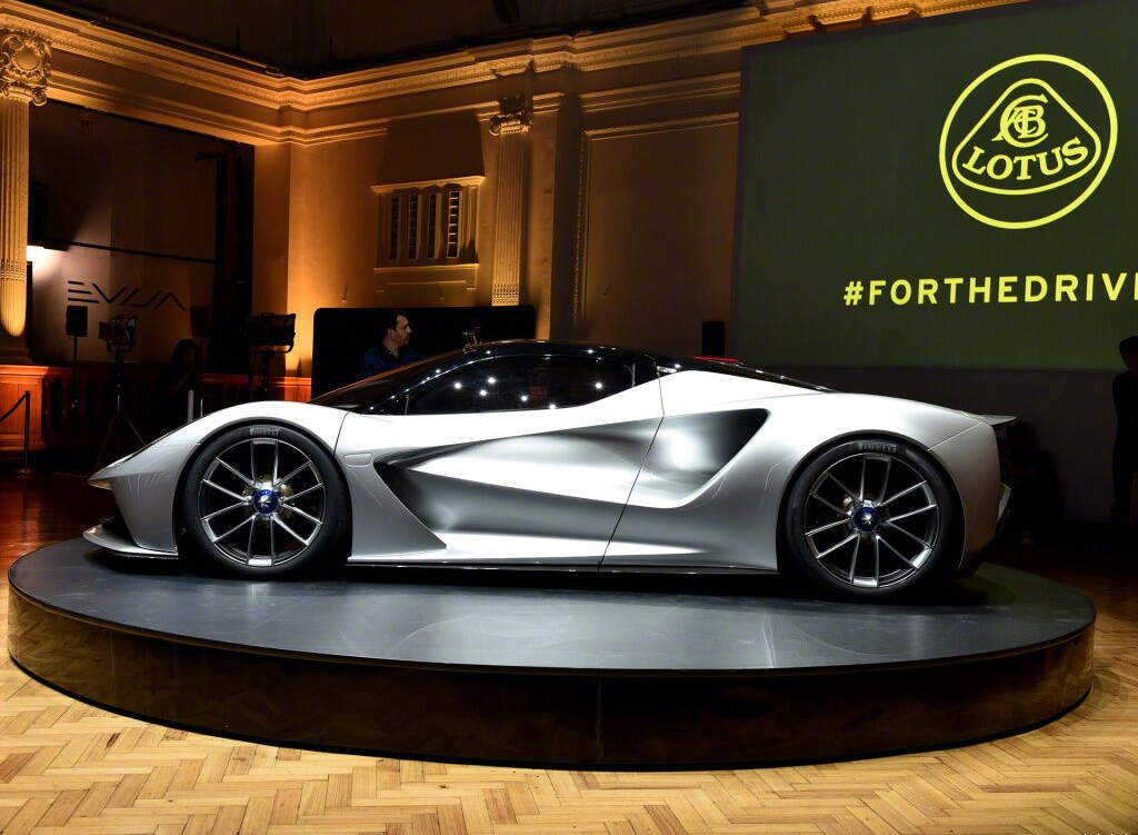 拥有2000马力的怪兽路特斯Evija