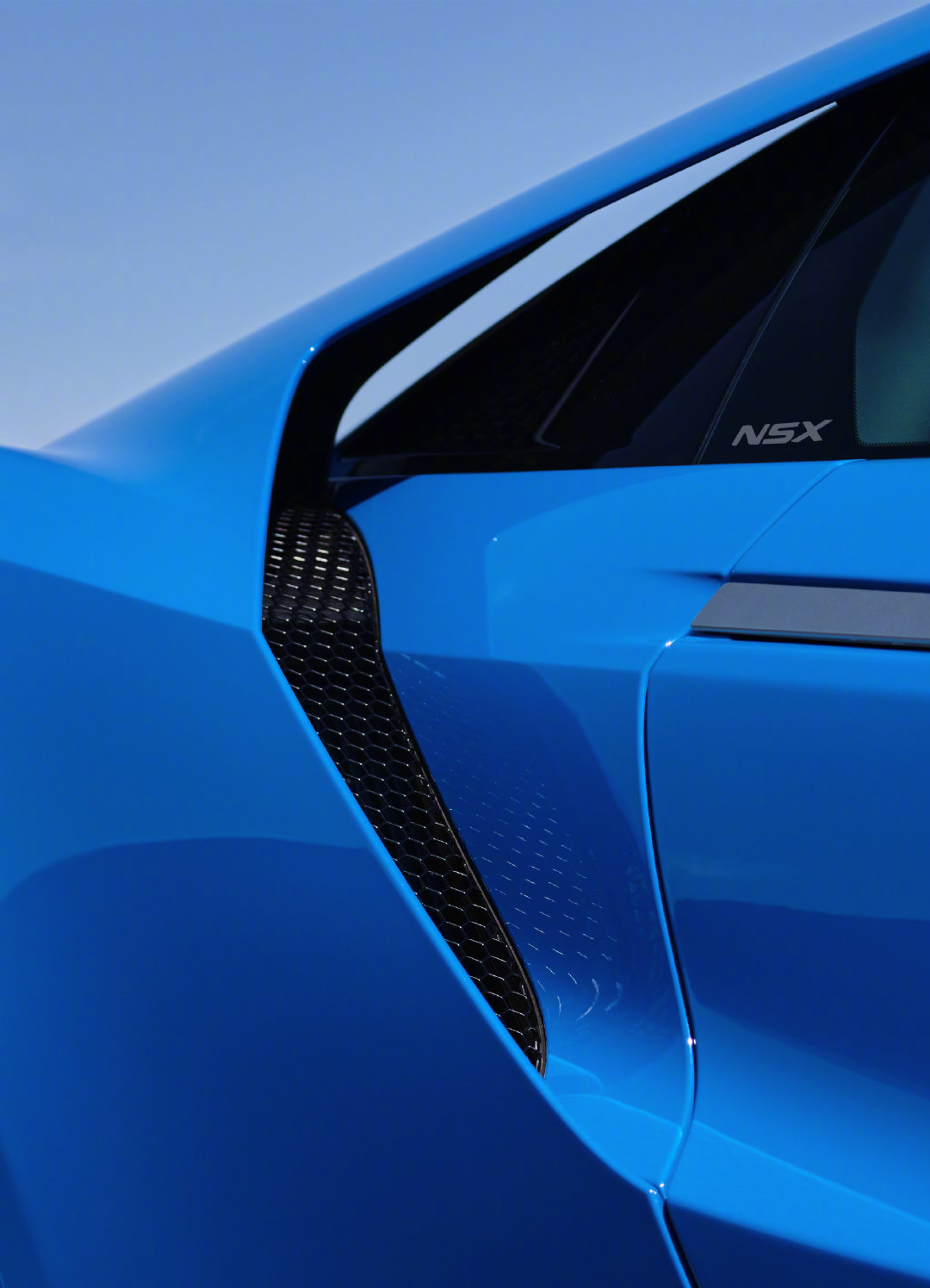 汽车美图：长滩蓝涂装回归的讴歌NSX