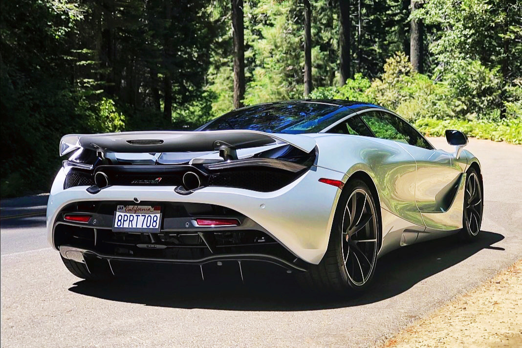 好看的汽车：McLaren 720S,大灯超级酷……