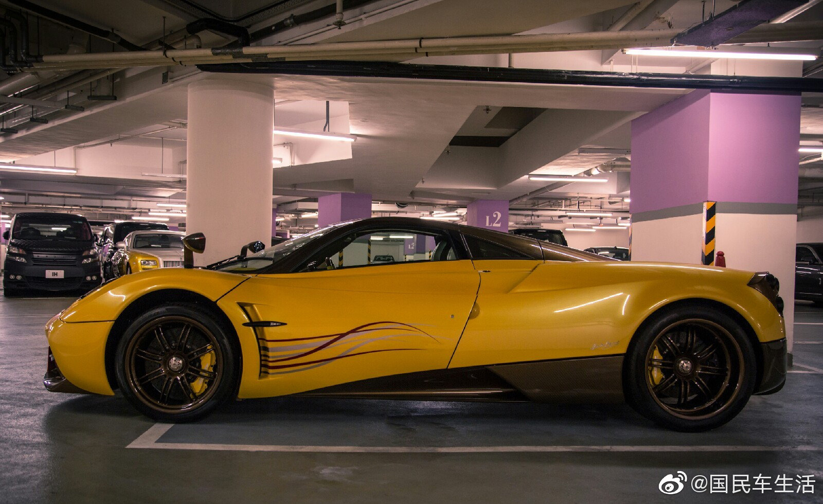 全球限量100台的帕加尼，好几年都不上牌