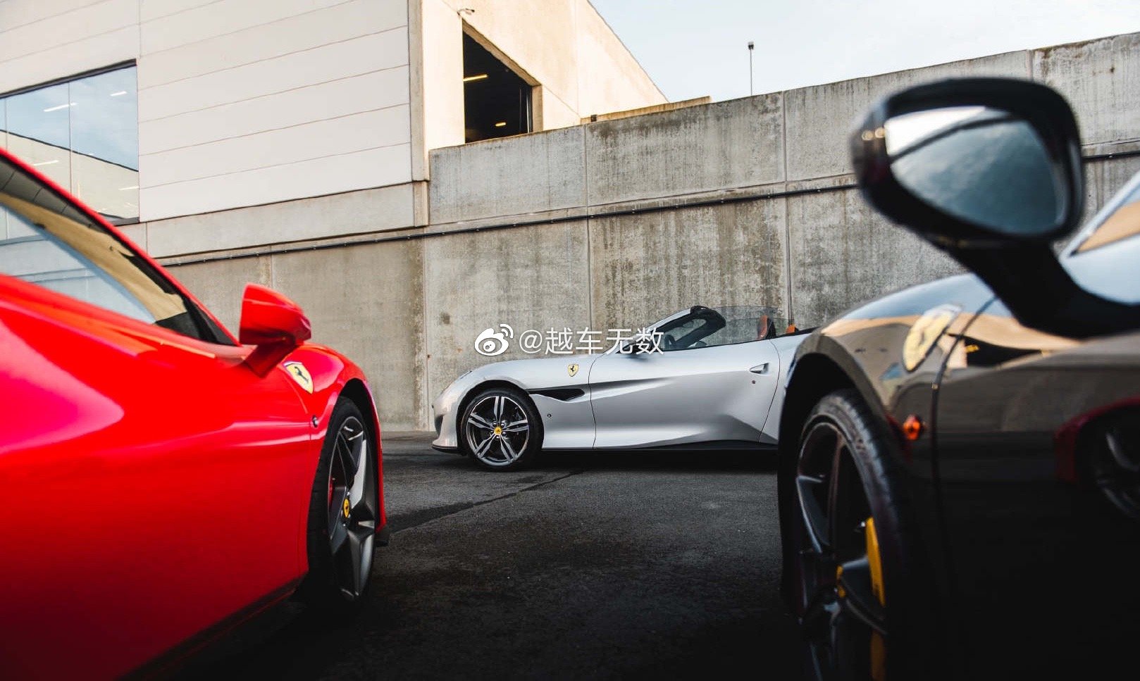 Ferrari Portofino，V8硬顶敞篷法拉利 这后排能坐下谁？