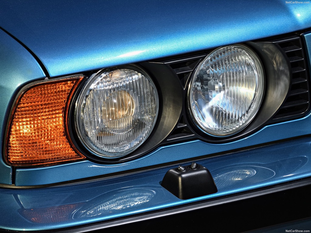 高清汽车美图：宝马5系的那些四眼灯