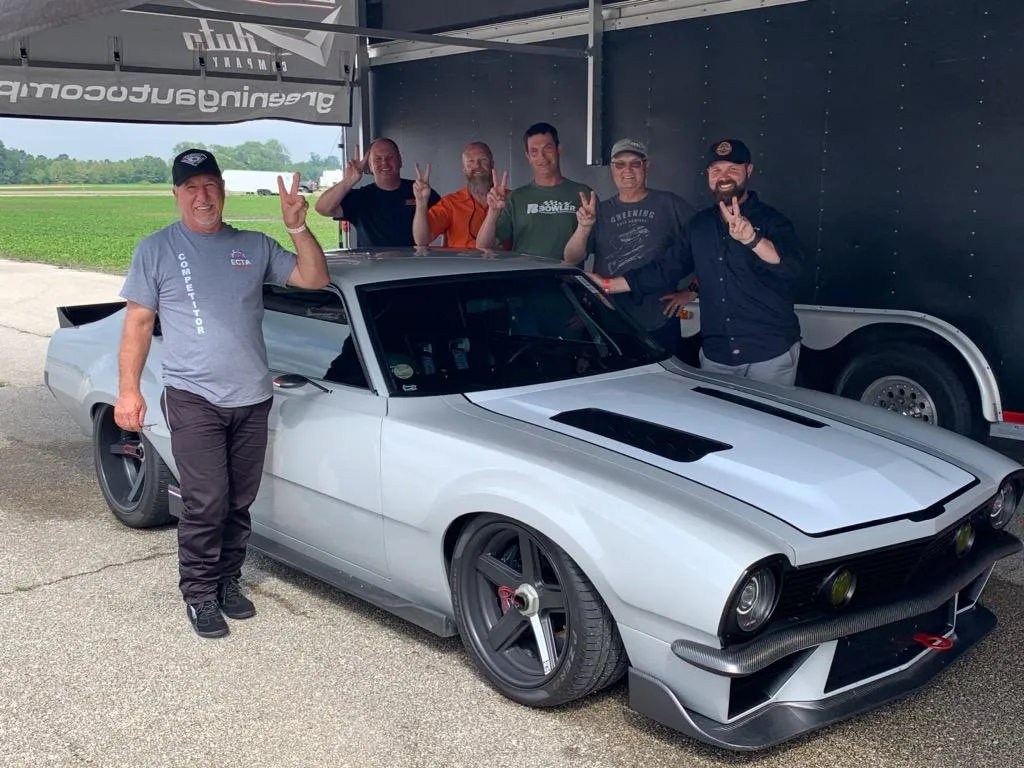 maverick twin-turbo v8 1,200 hp 最高时速325公里.