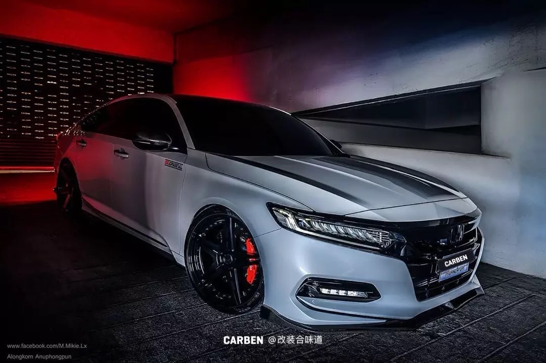 泰style十代雅阁 碳纤维扰流真的太帅了! :alongkorn_mz
