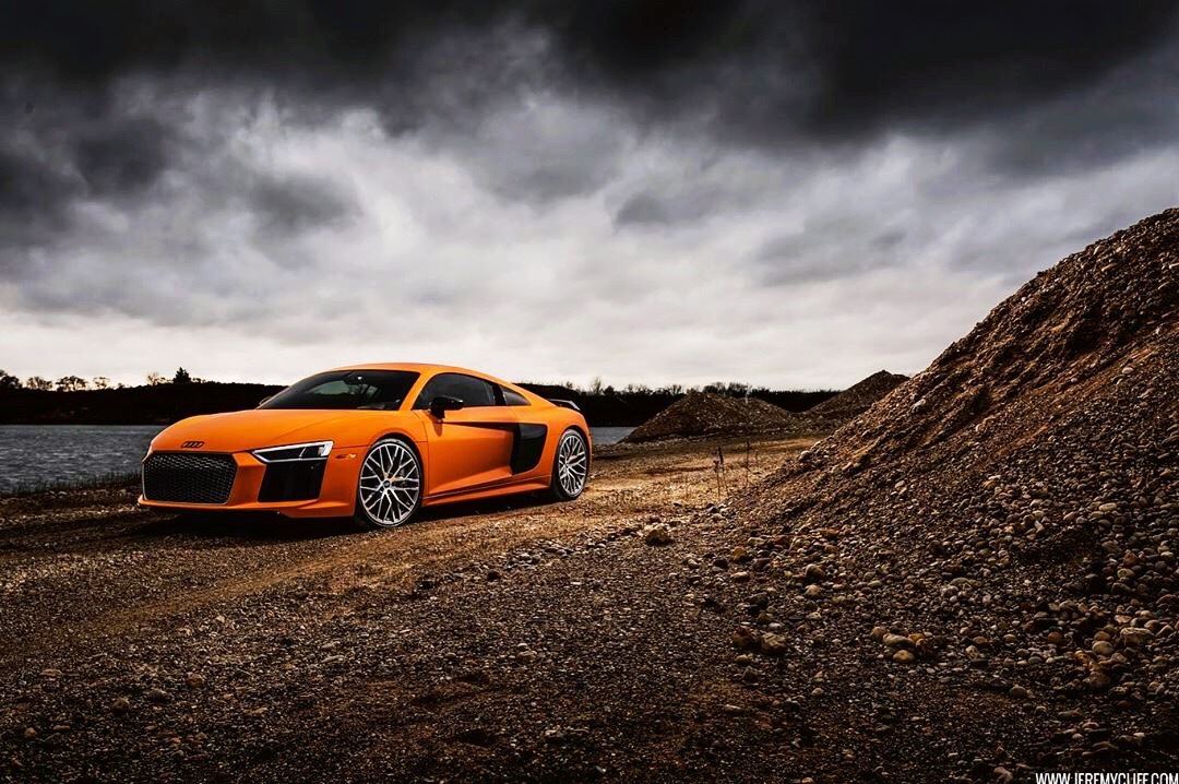 Audi 旗舰跑车，R8 V10大排自吸发动机