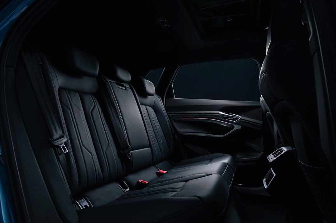 Audi e-tron 亲身体验过，还不错。。。