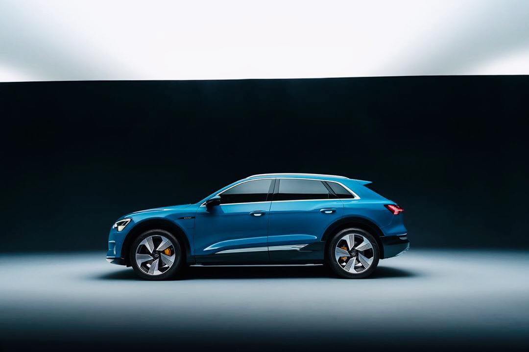 Audi e-tron 亲身体验过，还不错。。。