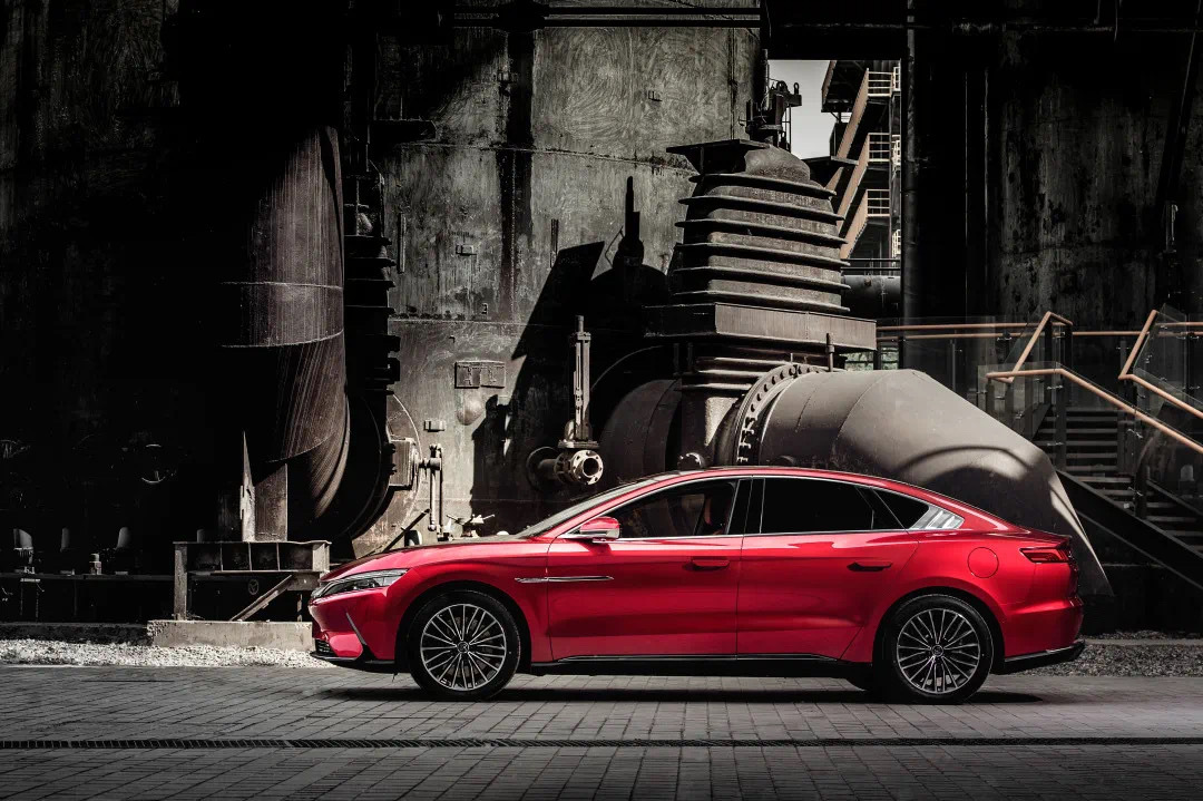 比亚迪汉官图，拍出了惊艳的感觉