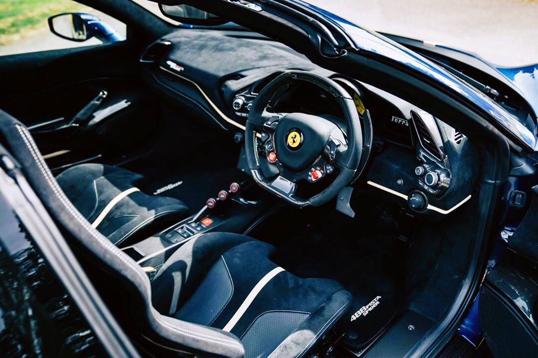 Ferrari 488 Pista,拥有ta，那是什么感觉……