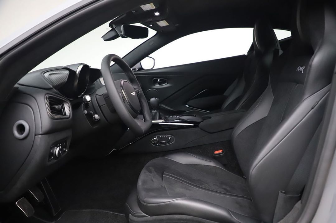 高清汽车美图：阿斯顿马丁vantage AMR部门