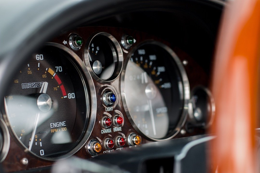 【马自达 MX-5】  等会等会，这怎么看着这么喜感呢