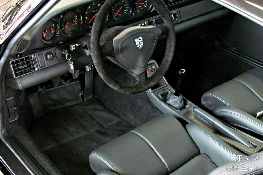 好看的汽车图片：保时捷993，不老传说