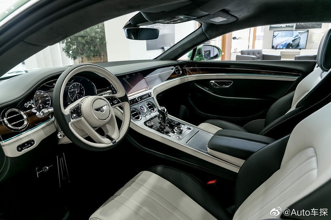 宾利欧陆GT 这颜色你觉得怎样？