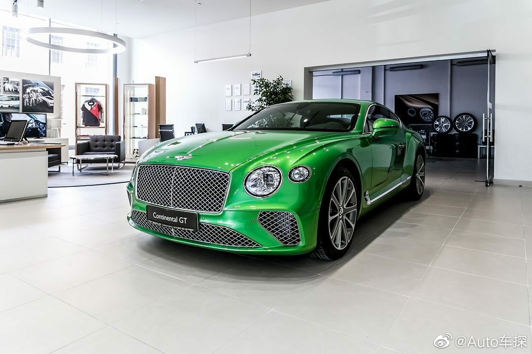 宾利欧陆GT 这颜色你觉得怎样？