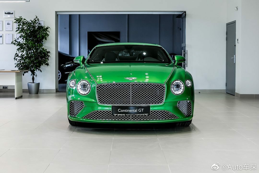 宾利欧陆GT 这颜色你觉得怎样？