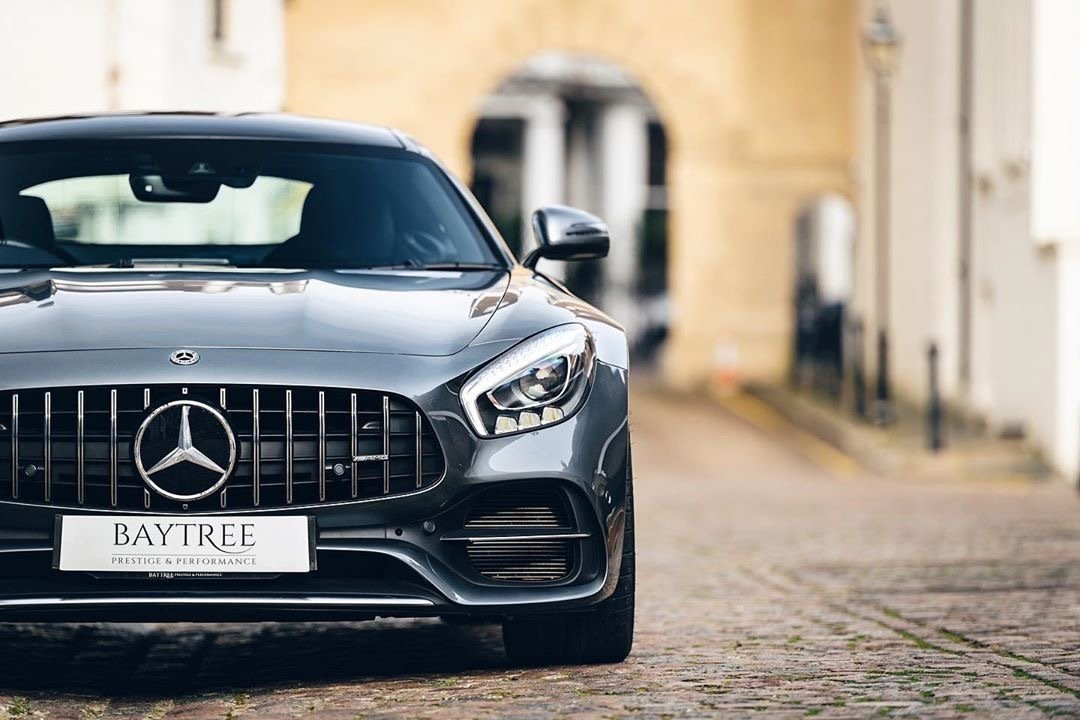 汽车美图抢先看：奔驰amg gtr这货路上少见