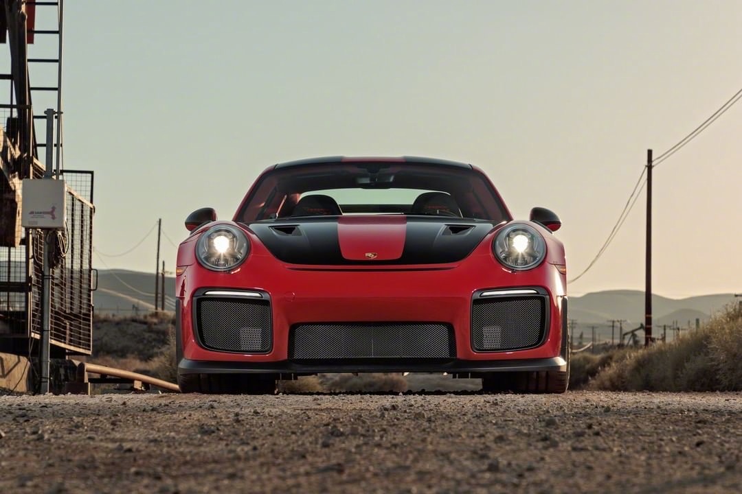 克尔维特和保时捷同画面出现的几率太罕见了！！！