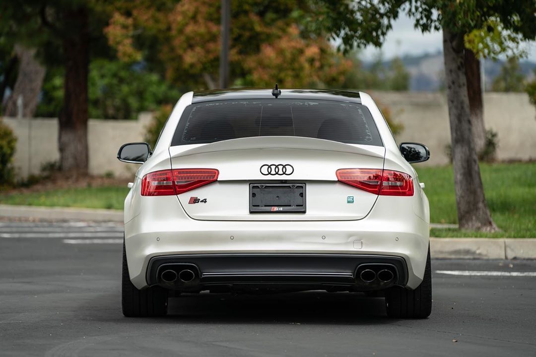 道理我的都懂，为啥这辆2013奥迪S4屁股整那么翘