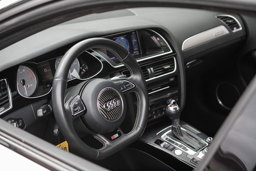 道理我的都懂，为啥这辆2013奥迪S4屁股整那么翘