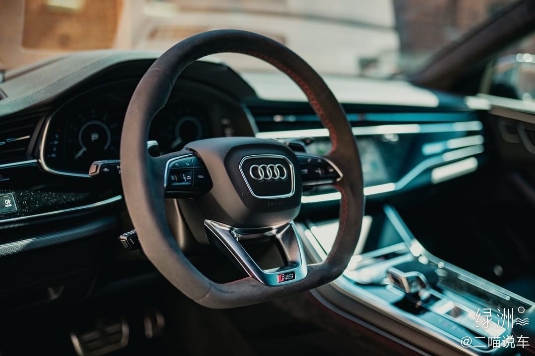 “全新性能王者”，男人的终极座驾 奥迪RS Q8