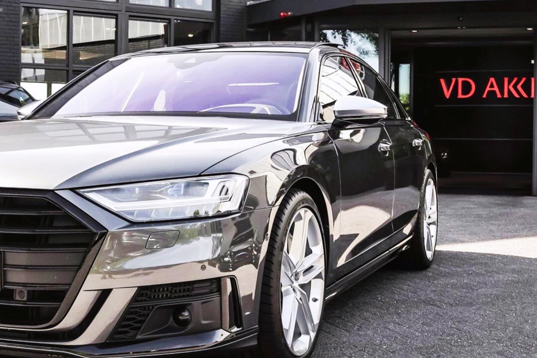 Audi S8来咯 国内还会有加长版 期待么？