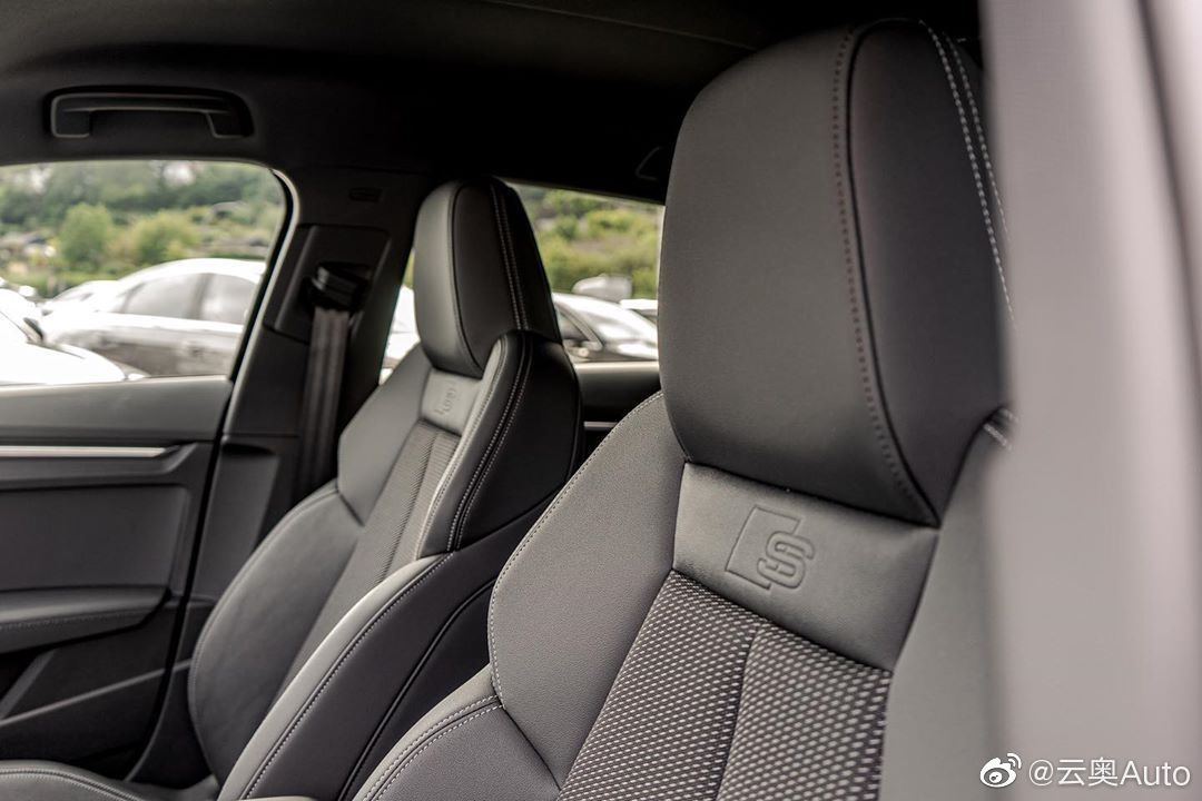 奥迪A3 Limousine  小孩子才做选择……对，我选三厢版