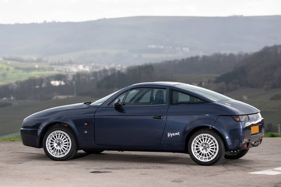 1993蓝旗亚 Hyena，经典两门四座Coupe风格小轿车。