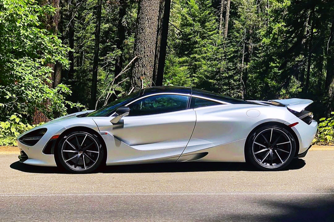 好看的汽车：McLaren 720S,大灯超级酷……