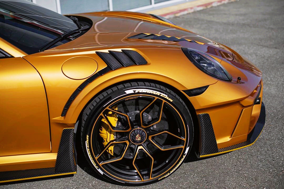 车漆颜色不错，靓仔！ Porsche 911 turbo S