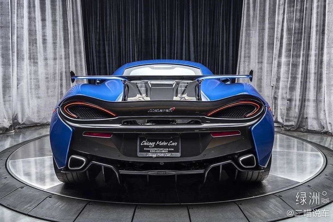 自带优雅光环，还是位笑脸杀手 迈凯伦570S