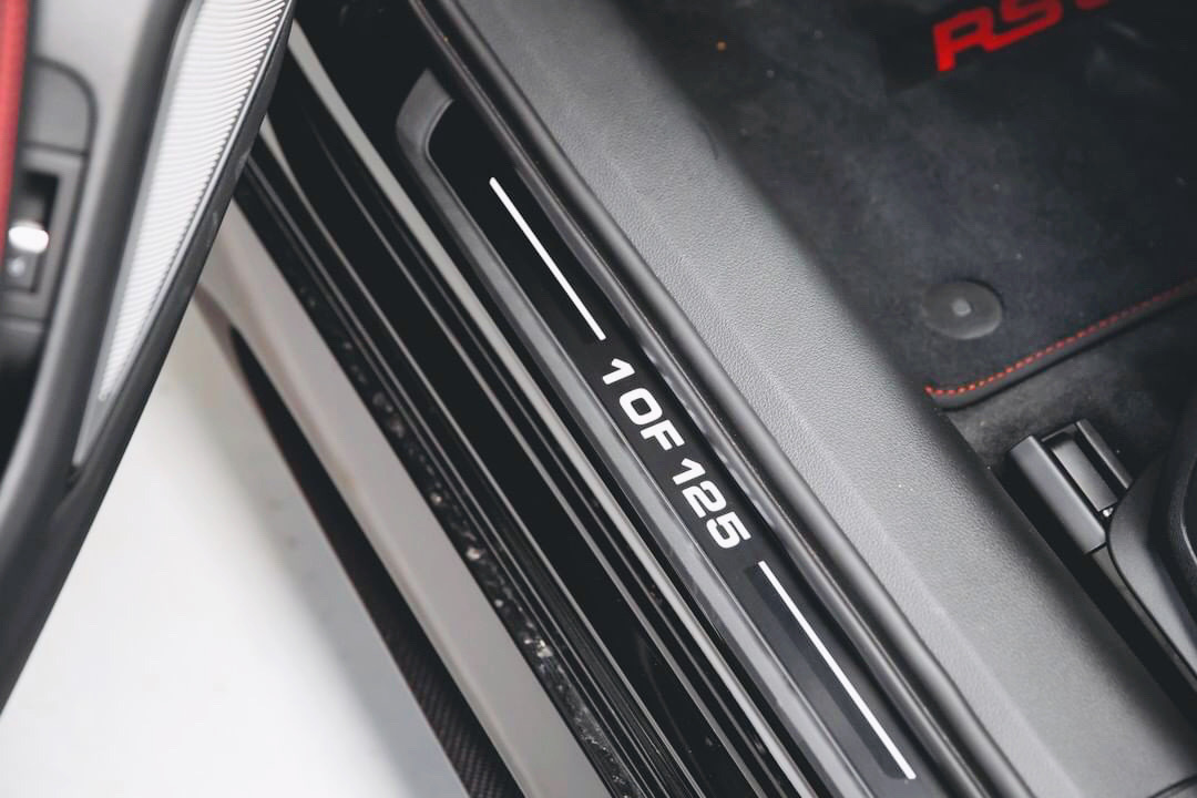 奥迪RS6：战意十足的配色!