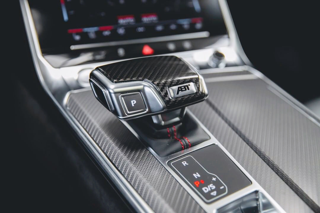 奥迪RS6：战意十足的配色!