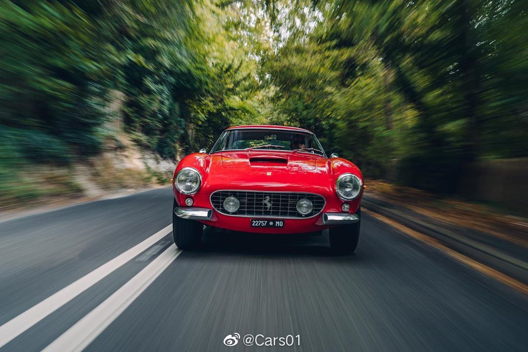 法拉利250 GT SWB GTO复刻版，售价100万美元起