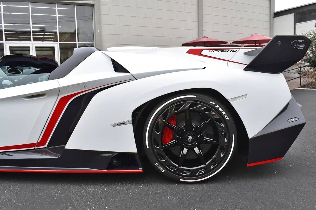 兰博基尼敞篷毒药 Lamborghini Veneno Roadster