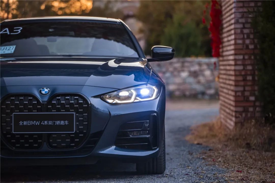 汽车美图：据说这是宝马新4系的首撞