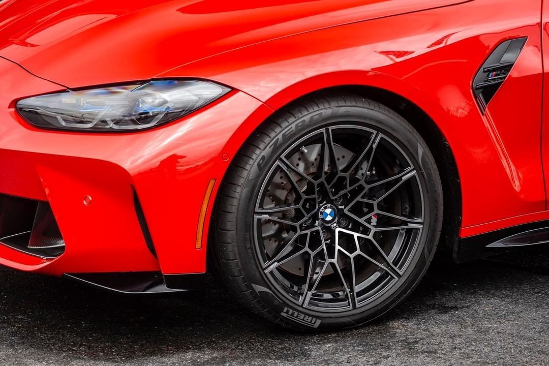 宝马M4：竞技大神！不服来辩！