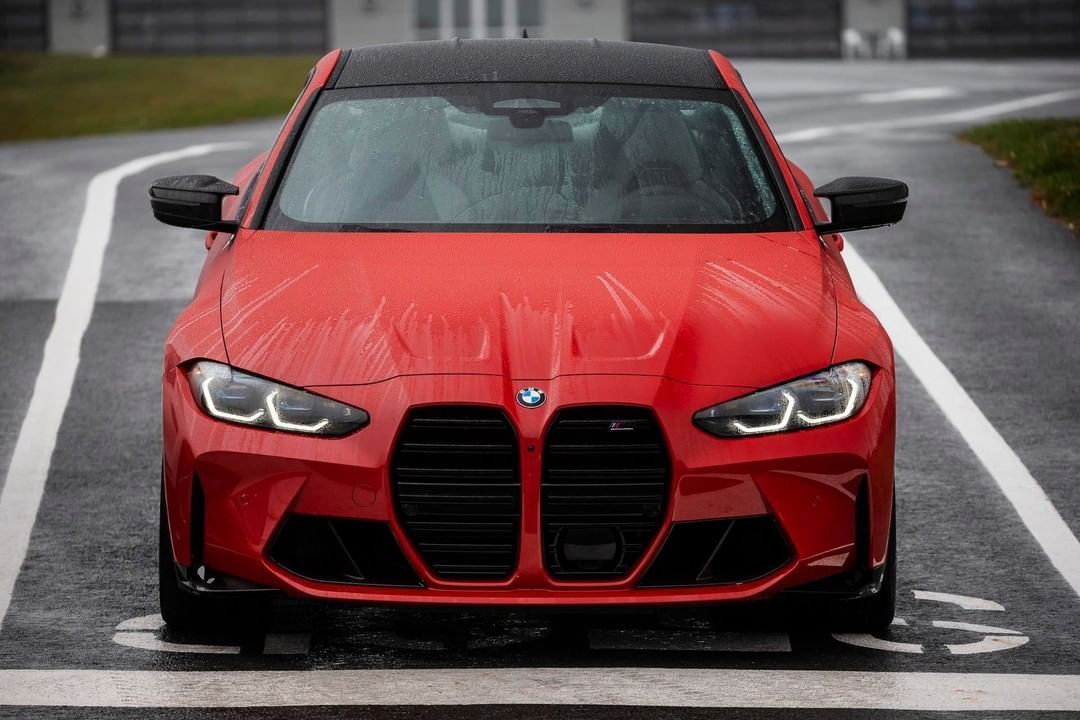 宝马M4：竞技大神！不服来辩！