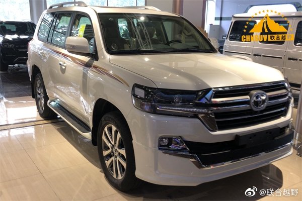 联合越野港口平行进口车讯：2019款中东陆巡4000GXR 外挂备胎