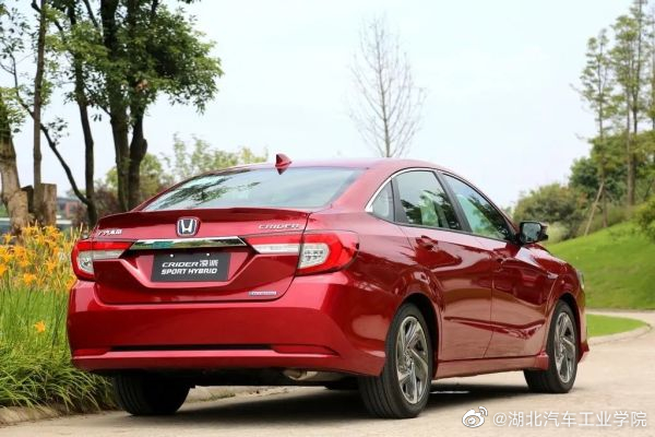 说到非插电式混合动力，基本上都条件反射的想到本田