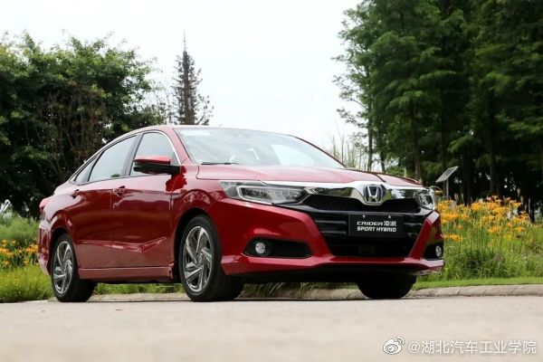说到非插电式混合动力，基本上都条件反射的想到本田