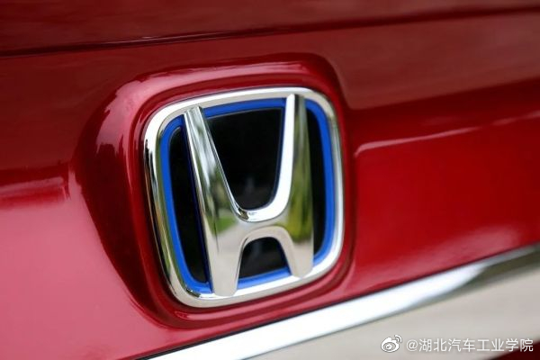 说到非插电式混合动力，基本上都条件反射的想到本田