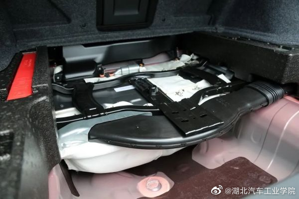 说到非插电式混合动力，基本上都条件反射的想到本田